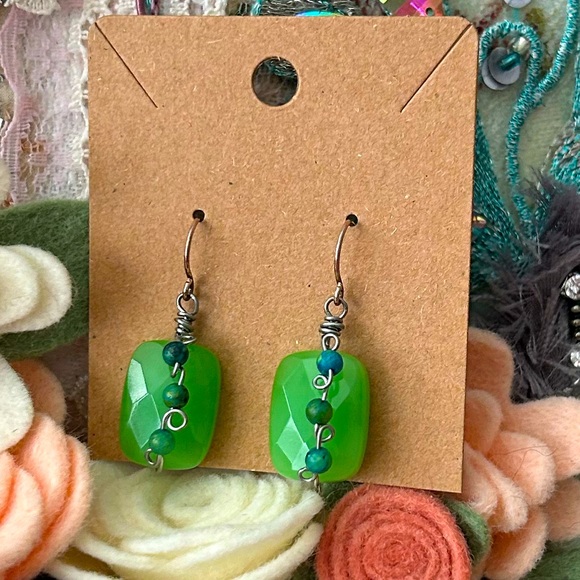 NEW! Beautiful Handcrafted Green Chrysocolla Stone Earrings - Picture 7 of 7
